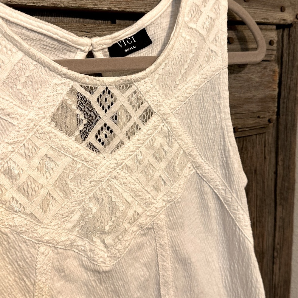 Vicki Sleeveless Blouse